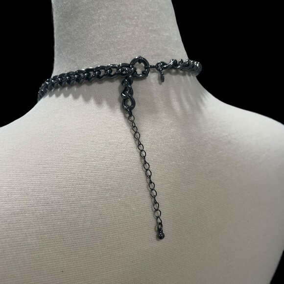 Elegant Black Metal Statement Necklace Gemstone Design Bold Glam Sophisticated - Picture 5 of 5